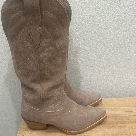 Tecovas Tan Heeled Boots - Picture 2 of 5
